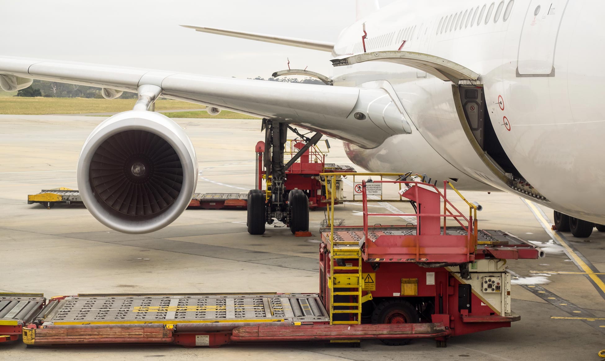 air cargo and air freight services radius logistics
